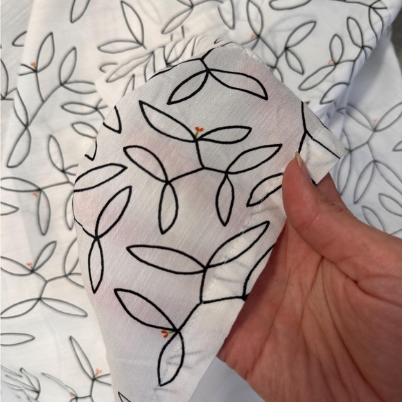 Floral Patterned Sheer Curtains - Set of 2 - Picture 2 of 3